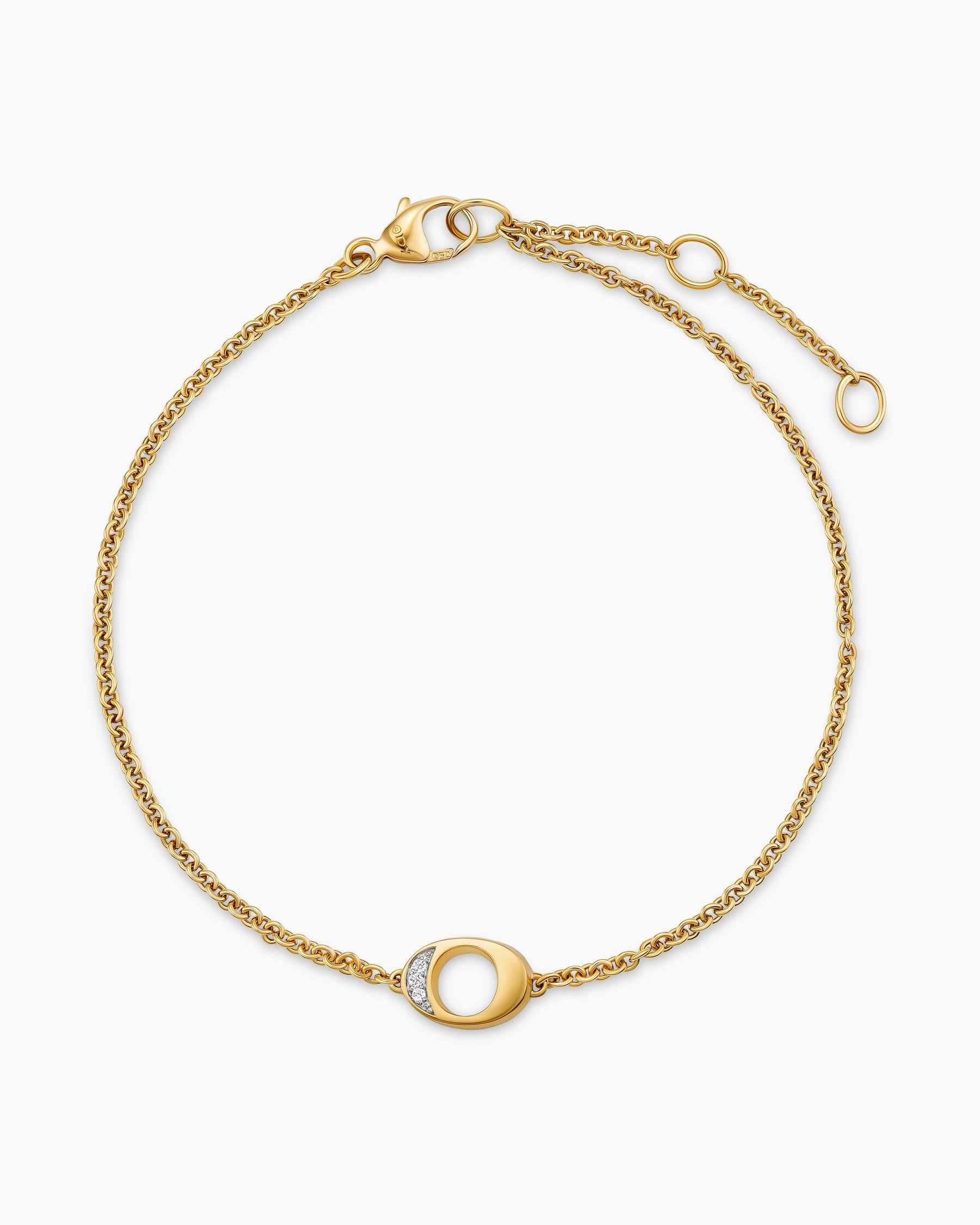 Petite Pavé Initial Chain Bracelet in 18K Yellow Gold with Diamond O