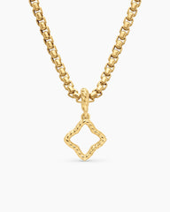 Quatrefoil Amulet in 18K Yellow Gold with Diamonds, 11mm