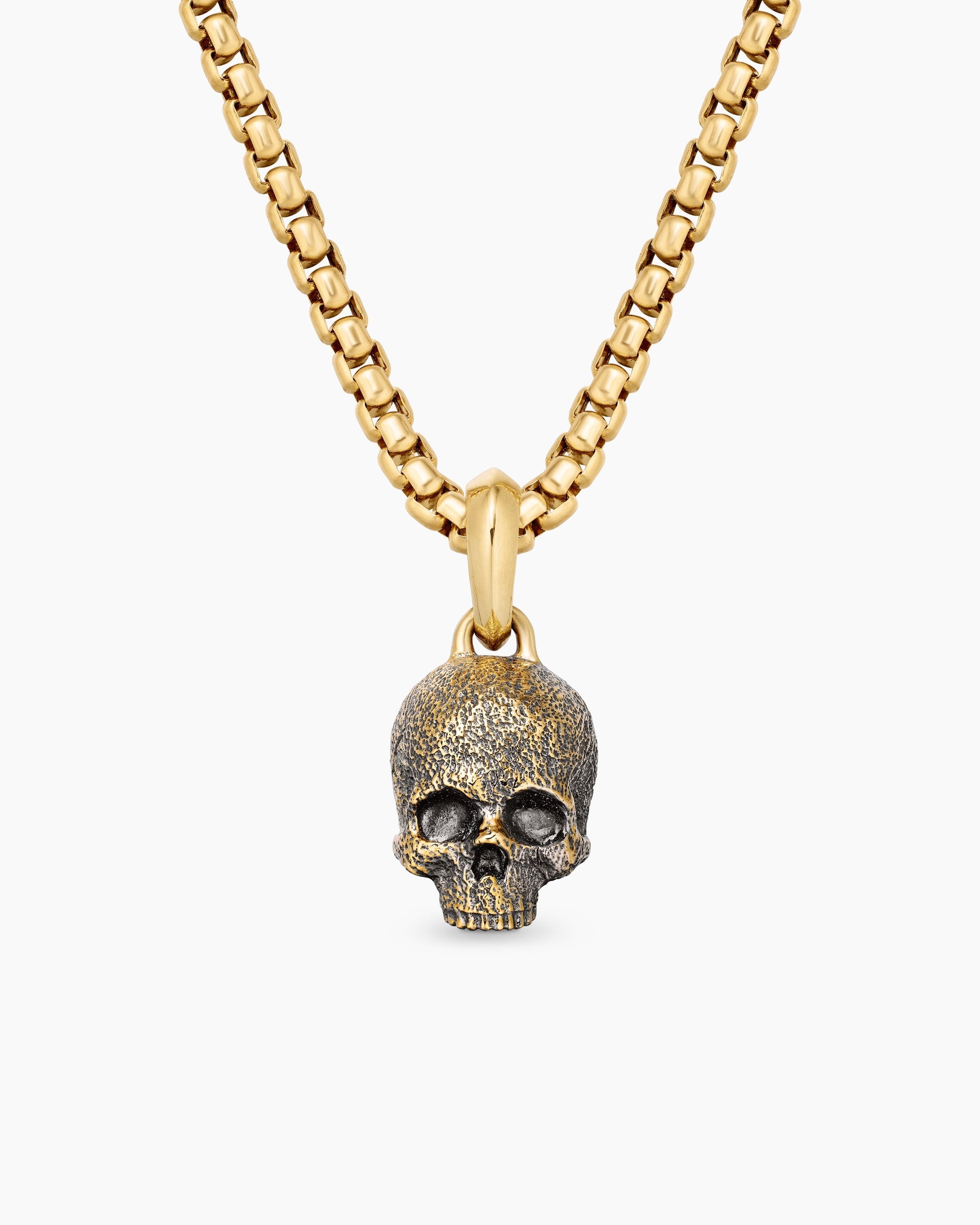 Memento Mori Skull Amulet in 18K Yellow Gold, 16mm