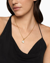 DY Elements® Heart Amulet in 18K Yellow Gold with Mother of Pearl, 15.2mm