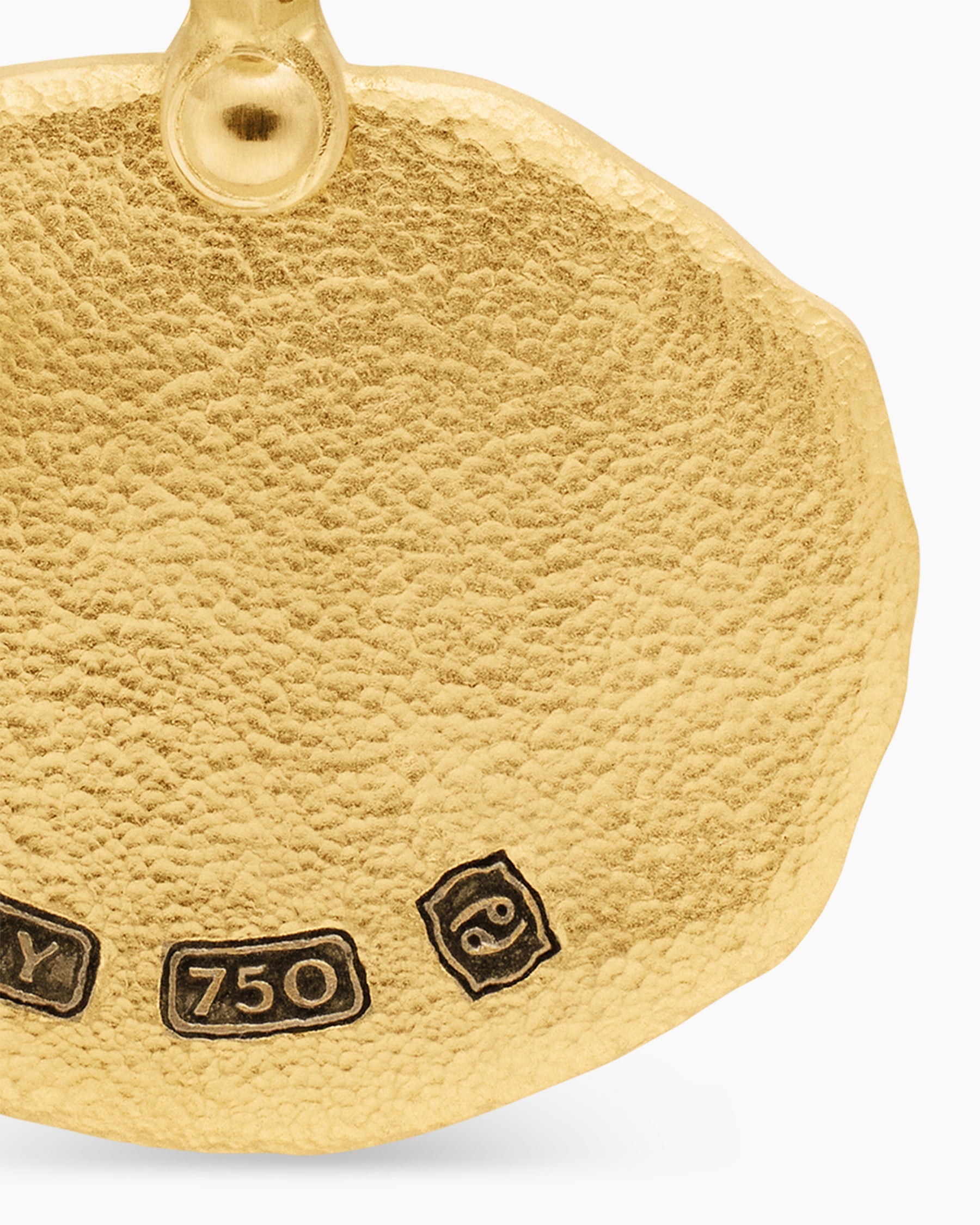 Cancer Amulet in 18K Yellow Gold, 17mm
