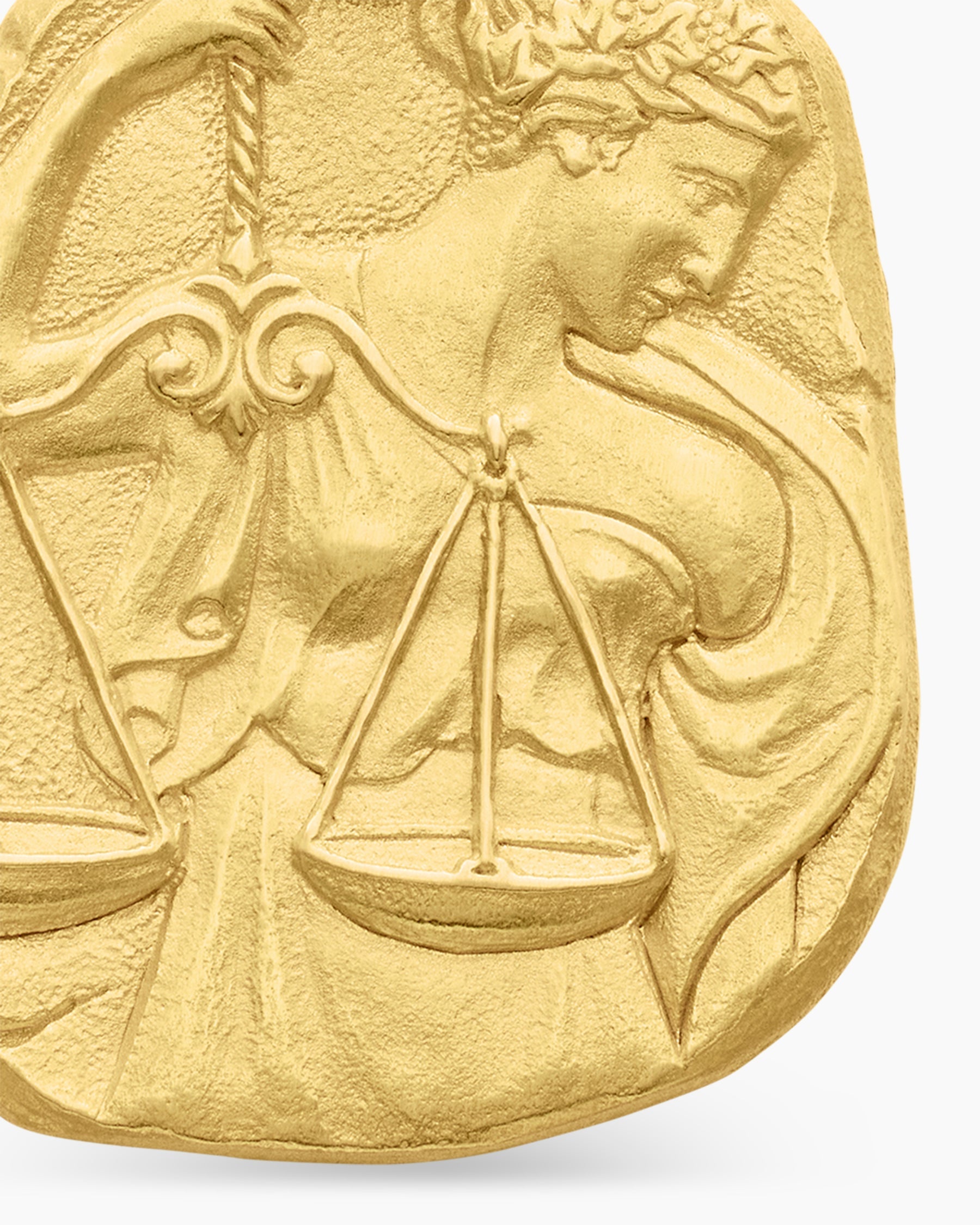 Libra Amulet in 18K Yellow Gold, 17mm