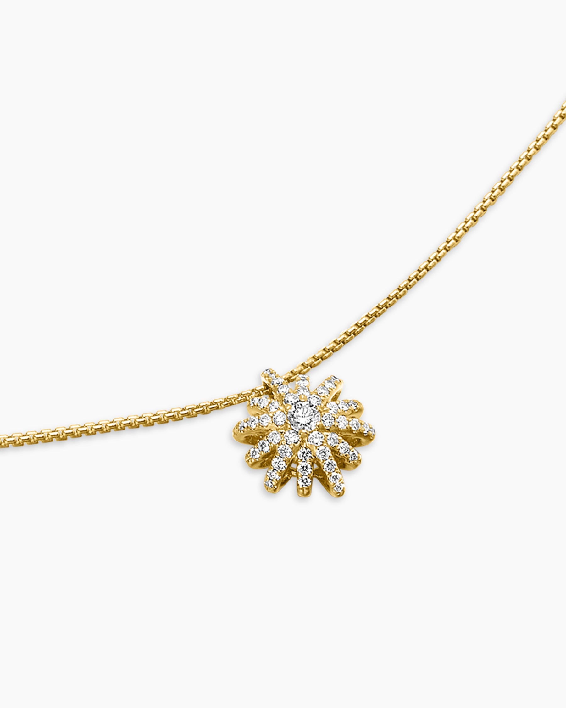Starburst Pendant Necklace in 18K Yellow Gold with Diamonds, 11mm