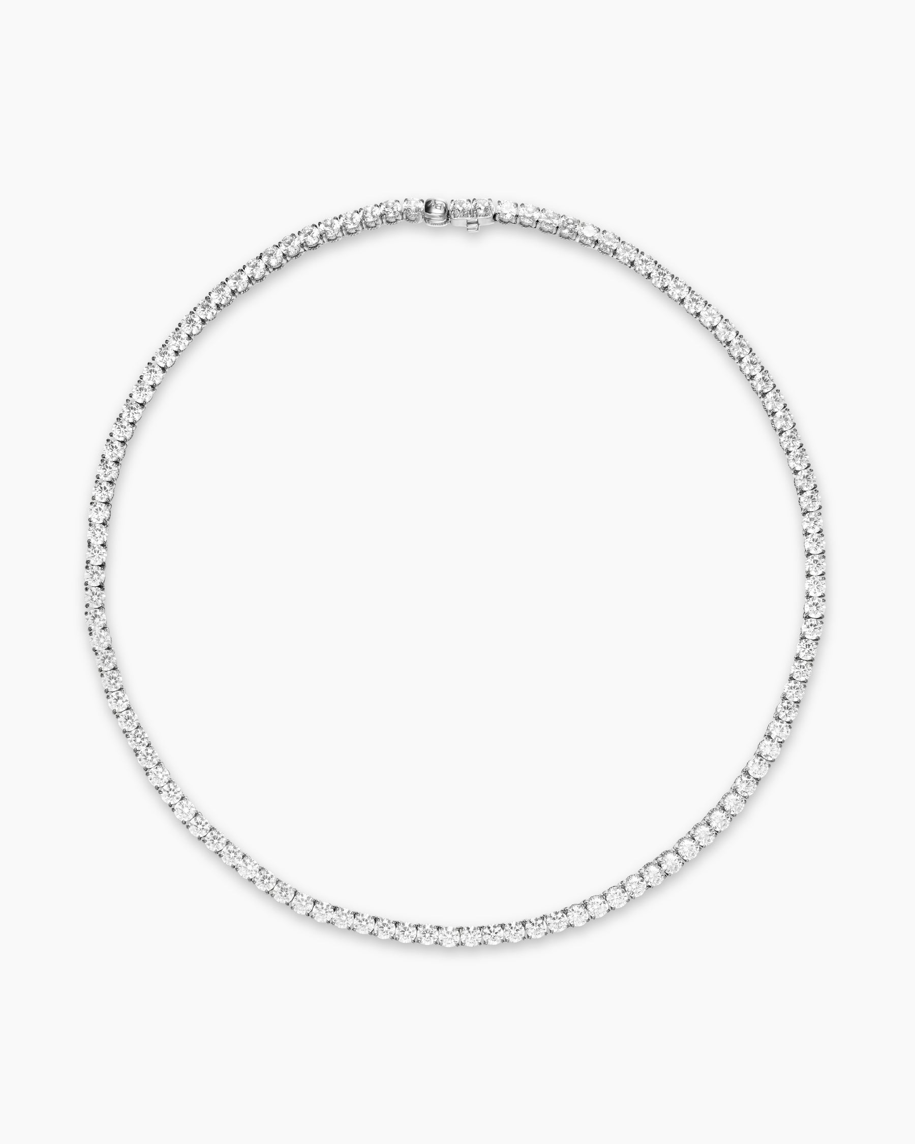 Tennis Necklace in 18K White Gold with Diamonds, 4mm