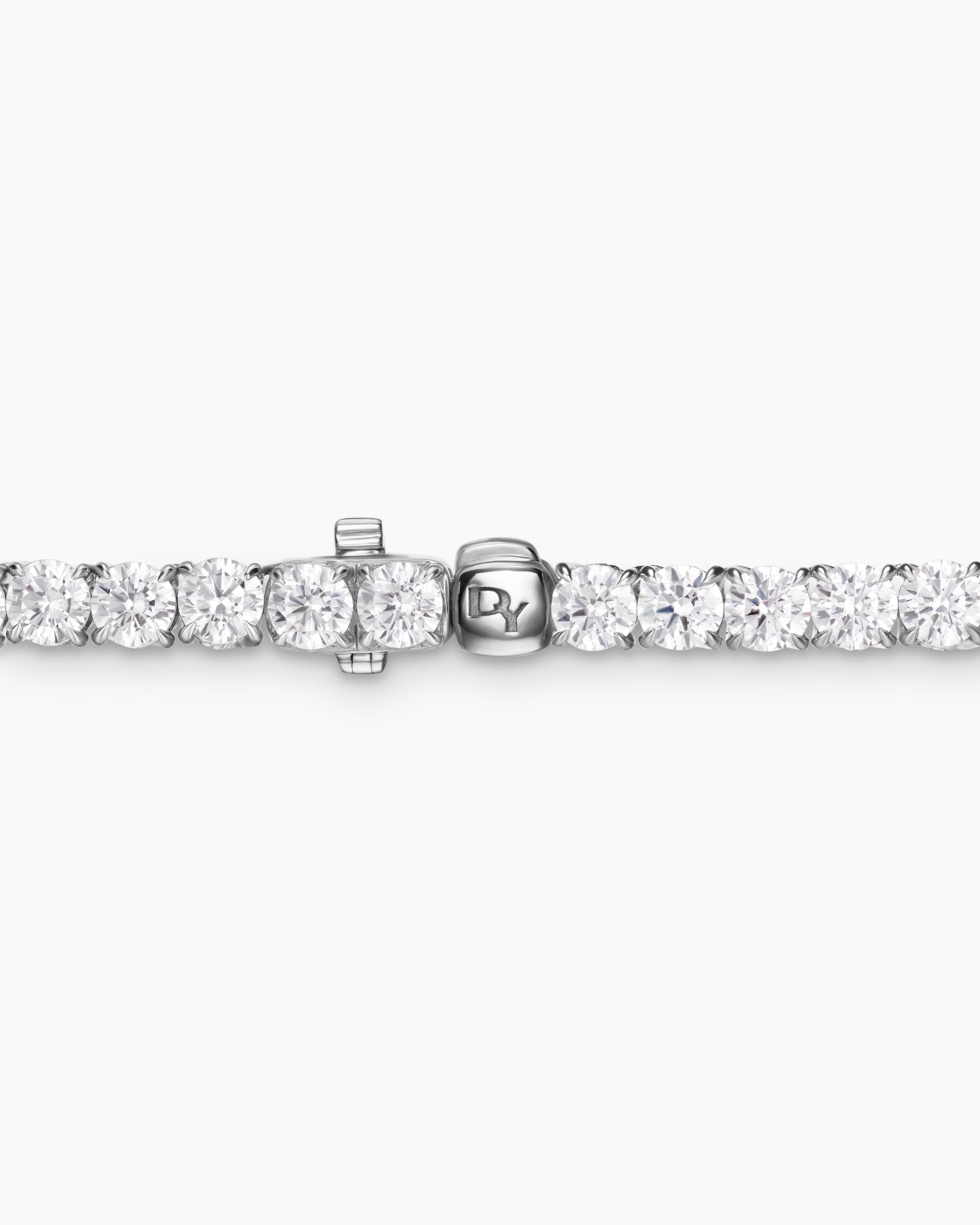 Tennis Necklace in 18K White Gold with Diamonds, 4mm