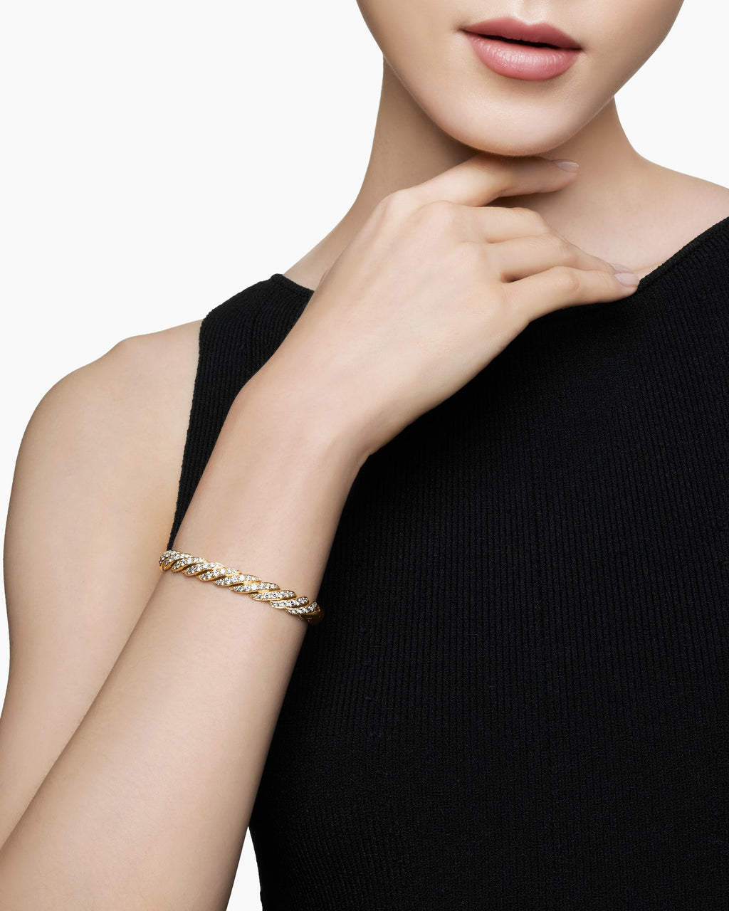 Sculpted Cable Flex Bracelet in 18K Yellow Gold with Diamonds, 7.8mm