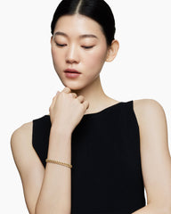 Curb Chain Bracelet in 18K Yellow Gold with Diamonds, 7mm