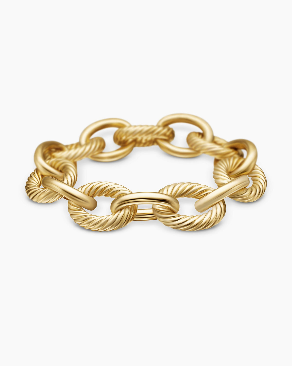 Oval Link Chain Bracelet in 18K Yellow Gold, 17mm