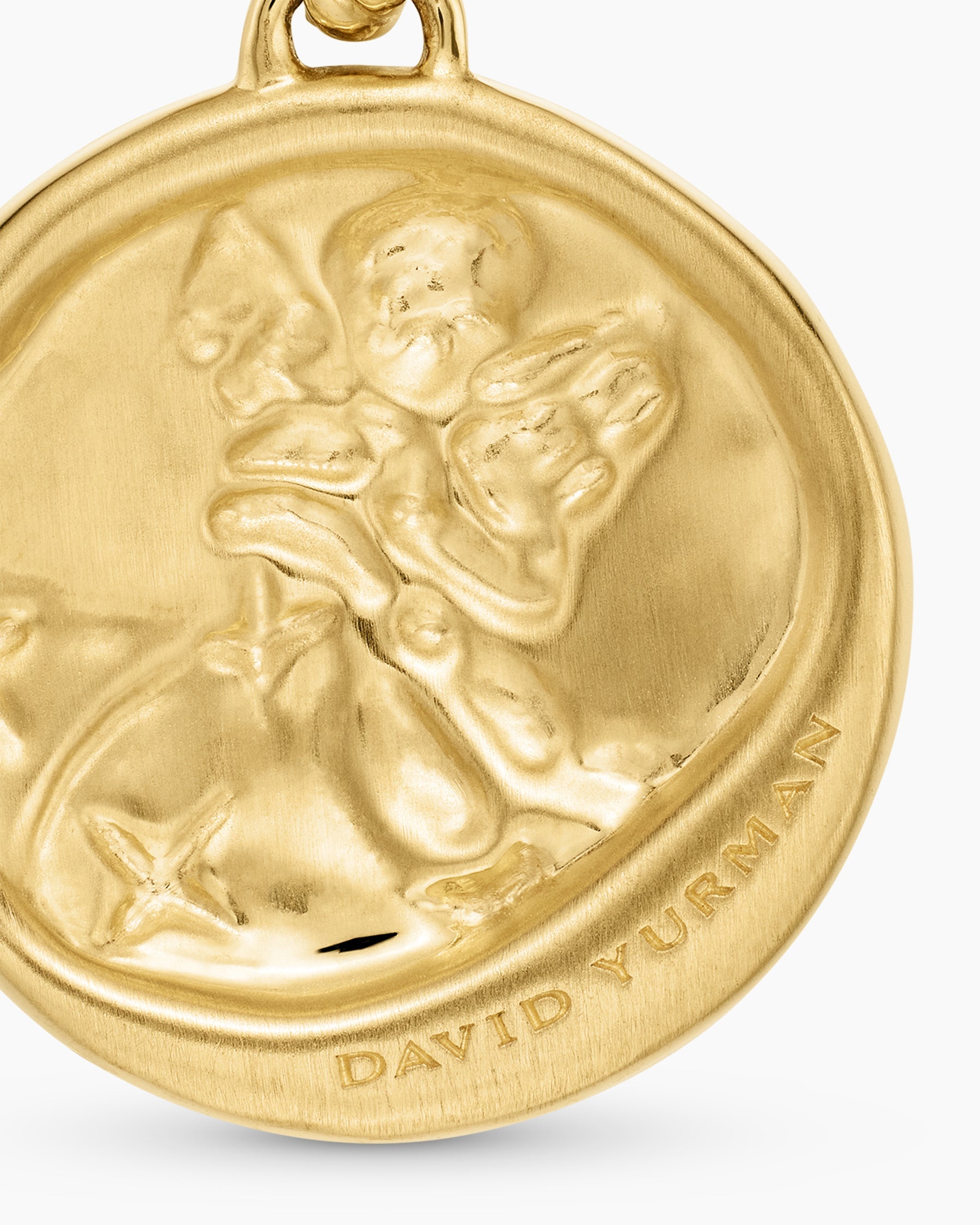 Aquarius Amulet in 18K Yellow Gold with Diamonds, 19mm