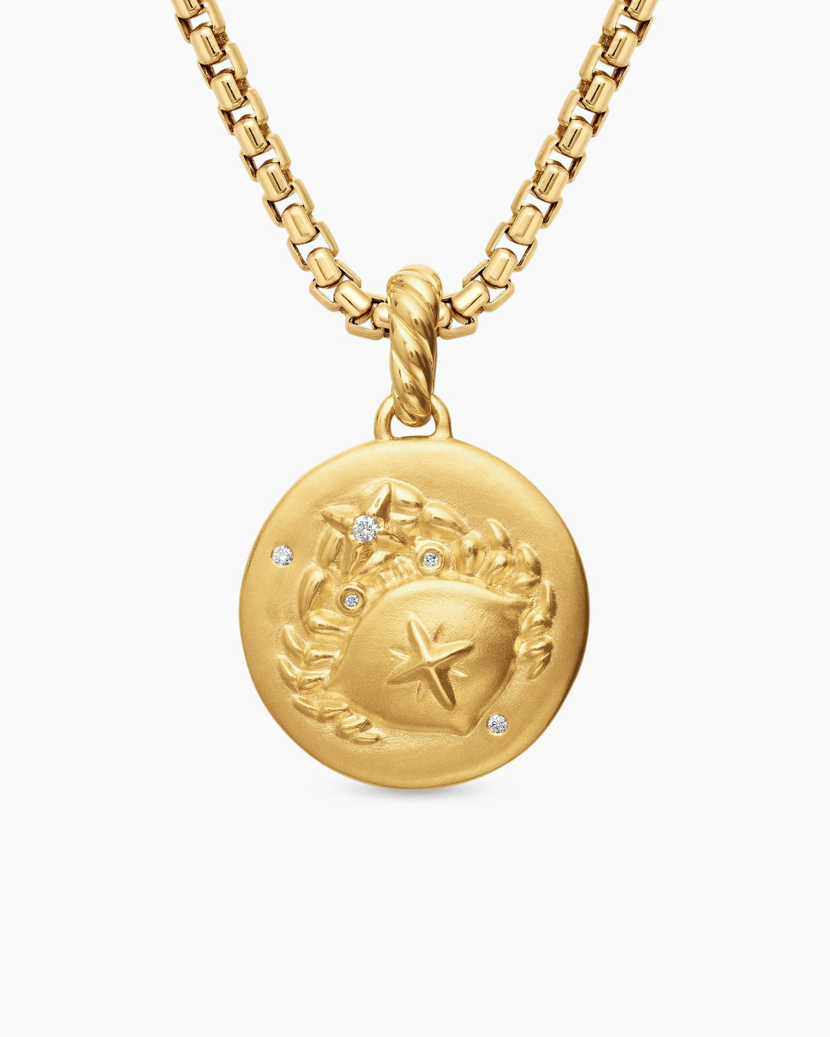 Cancer Amulet in 18K Yellow Gold with Diamonds, 19mm