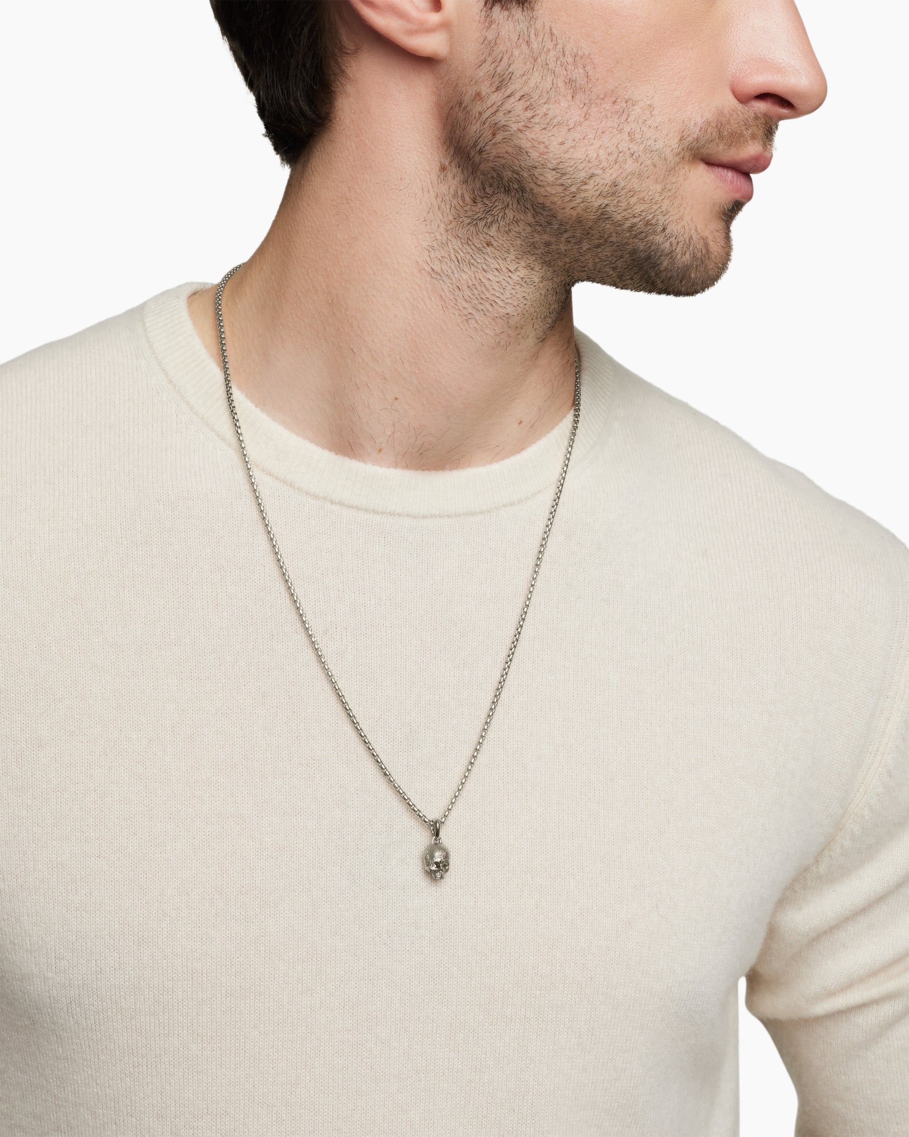 Memento Mori Skull Amulet in Sterling Silver, 16mm