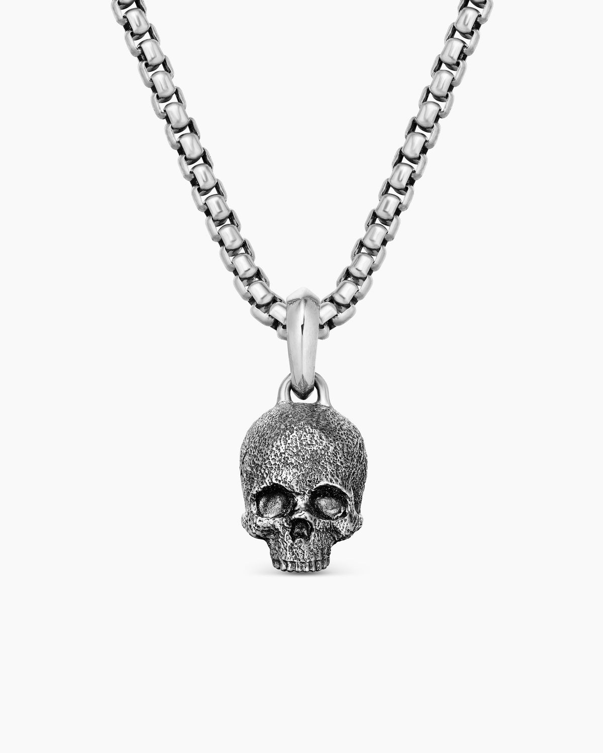 Memento Mori Skull Amulet in Sterling Silver, 16mm