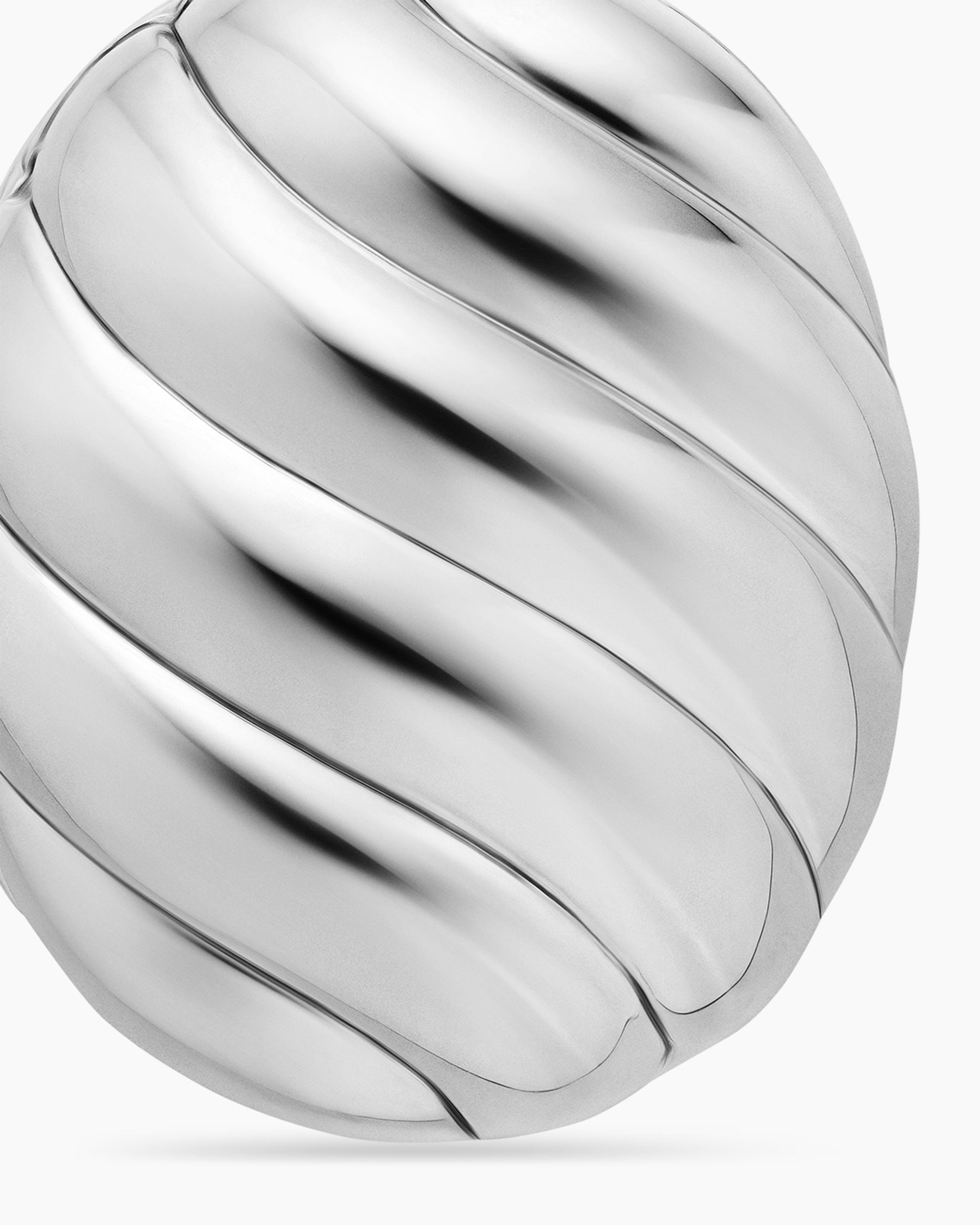 Sculpted Cable Locket in Sterling Silver, 27mm