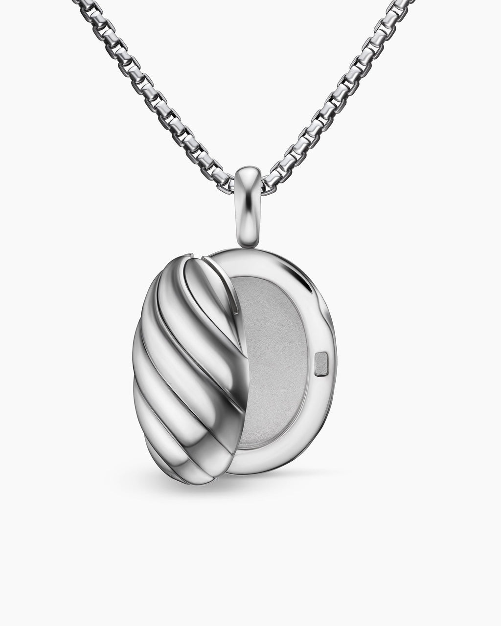 Sculpted Cable Locket in Sterling Silver, 27mm