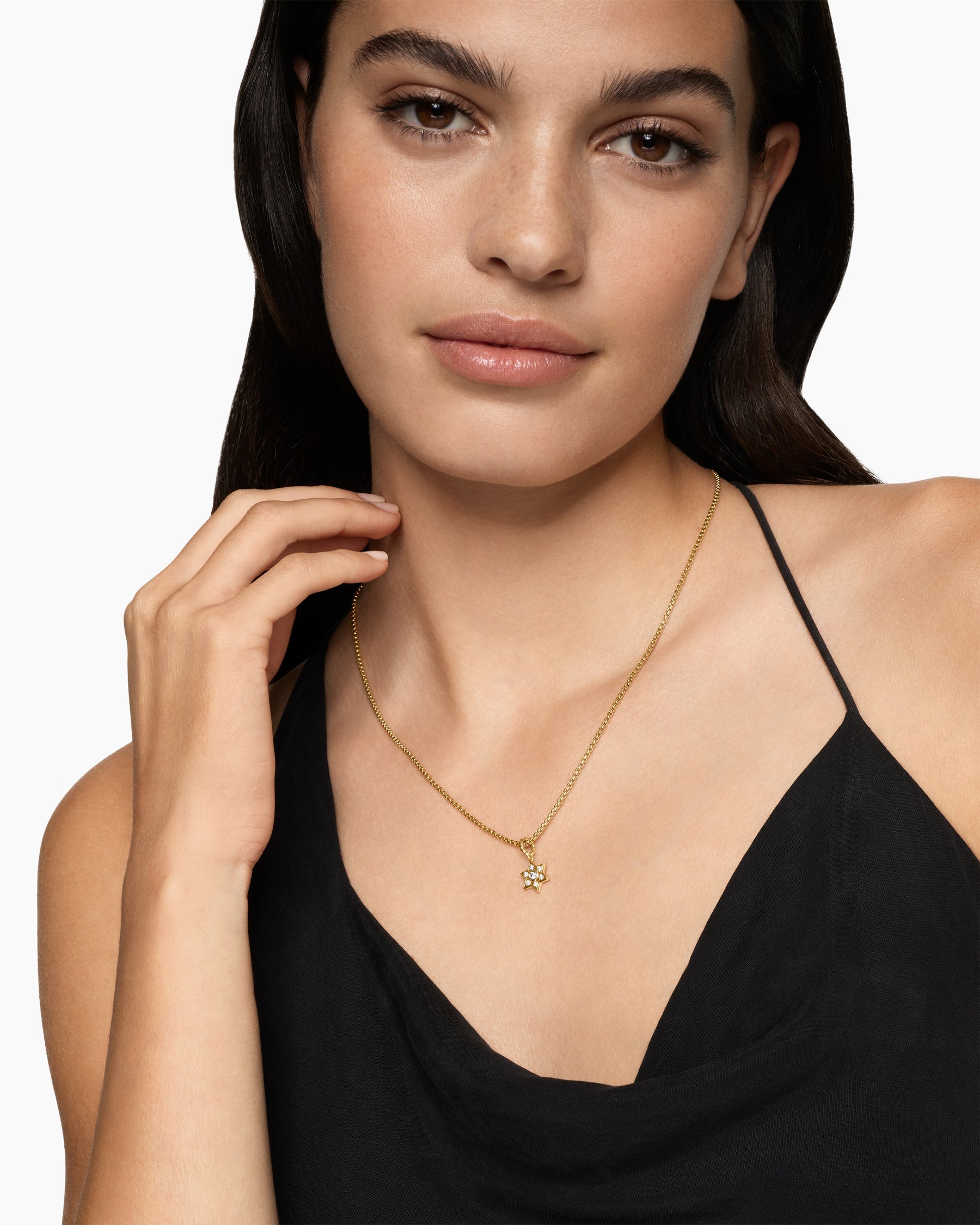 Star of David Pendant in 18K Yellow Gold with Diamonds, 11.2mm