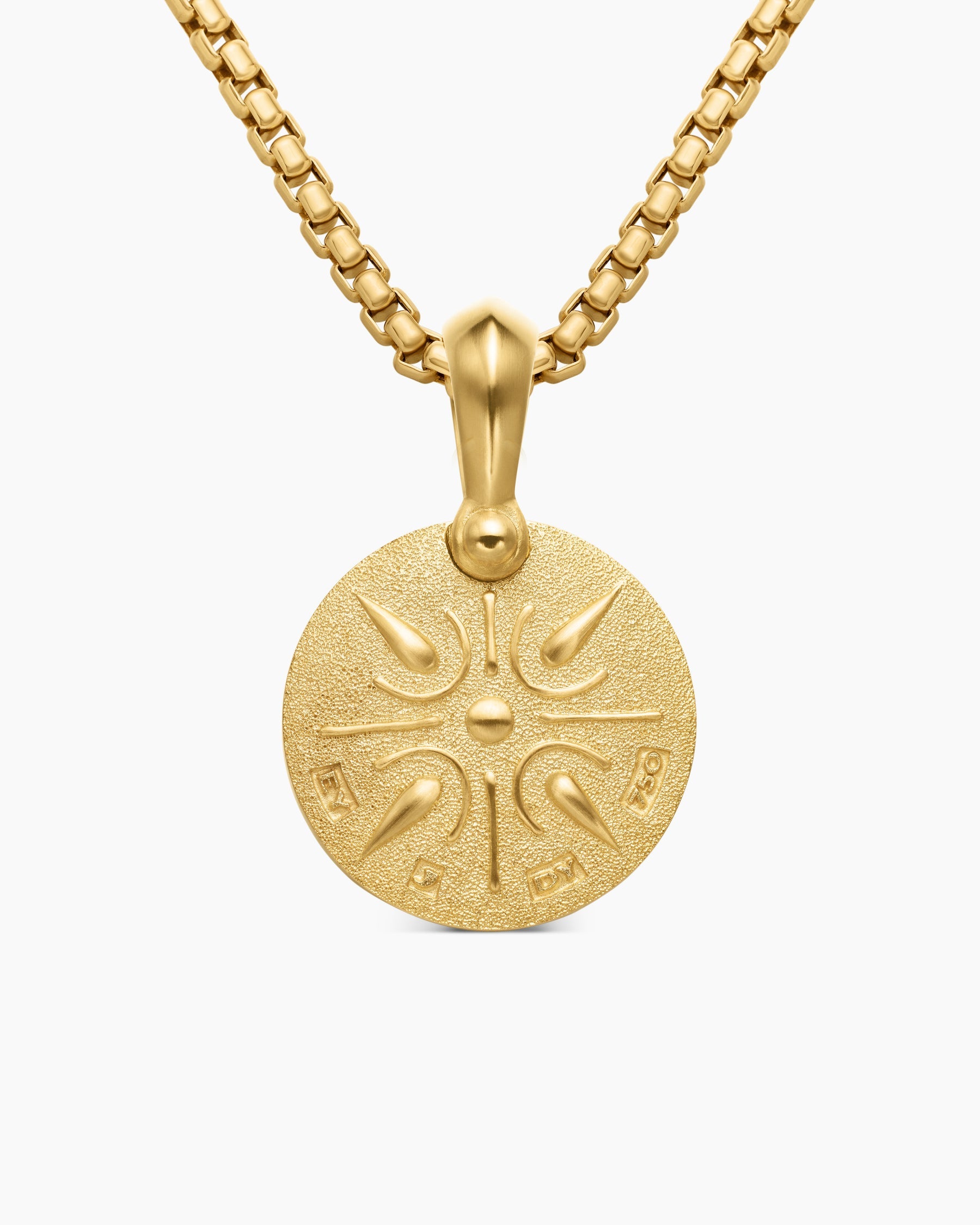Petrvs® Lion Amulet in 18K Yellow Gold, 19.3mm