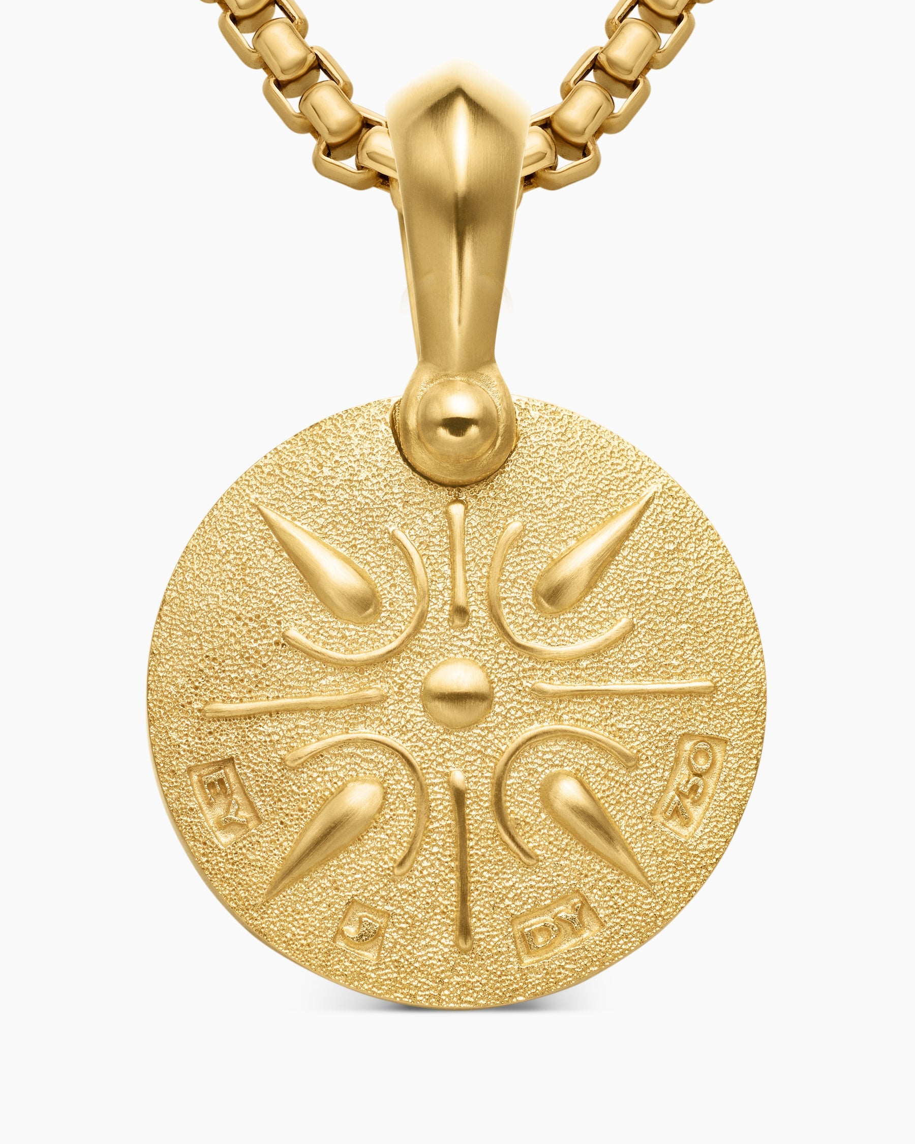 Petrvs® Lion Amulet in 18K Yellow Gold, 19.3mm