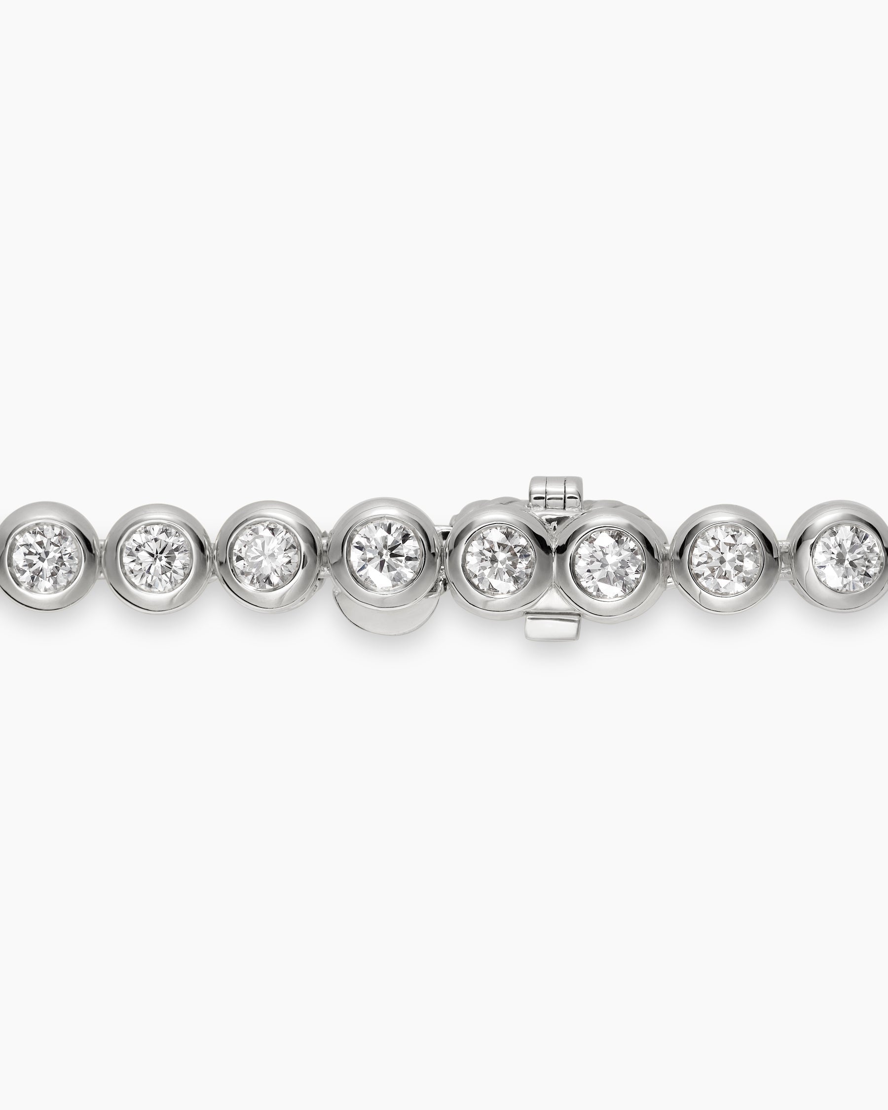 Tennis Necklace in 18K White Gold with Diamonds, 4.7mm