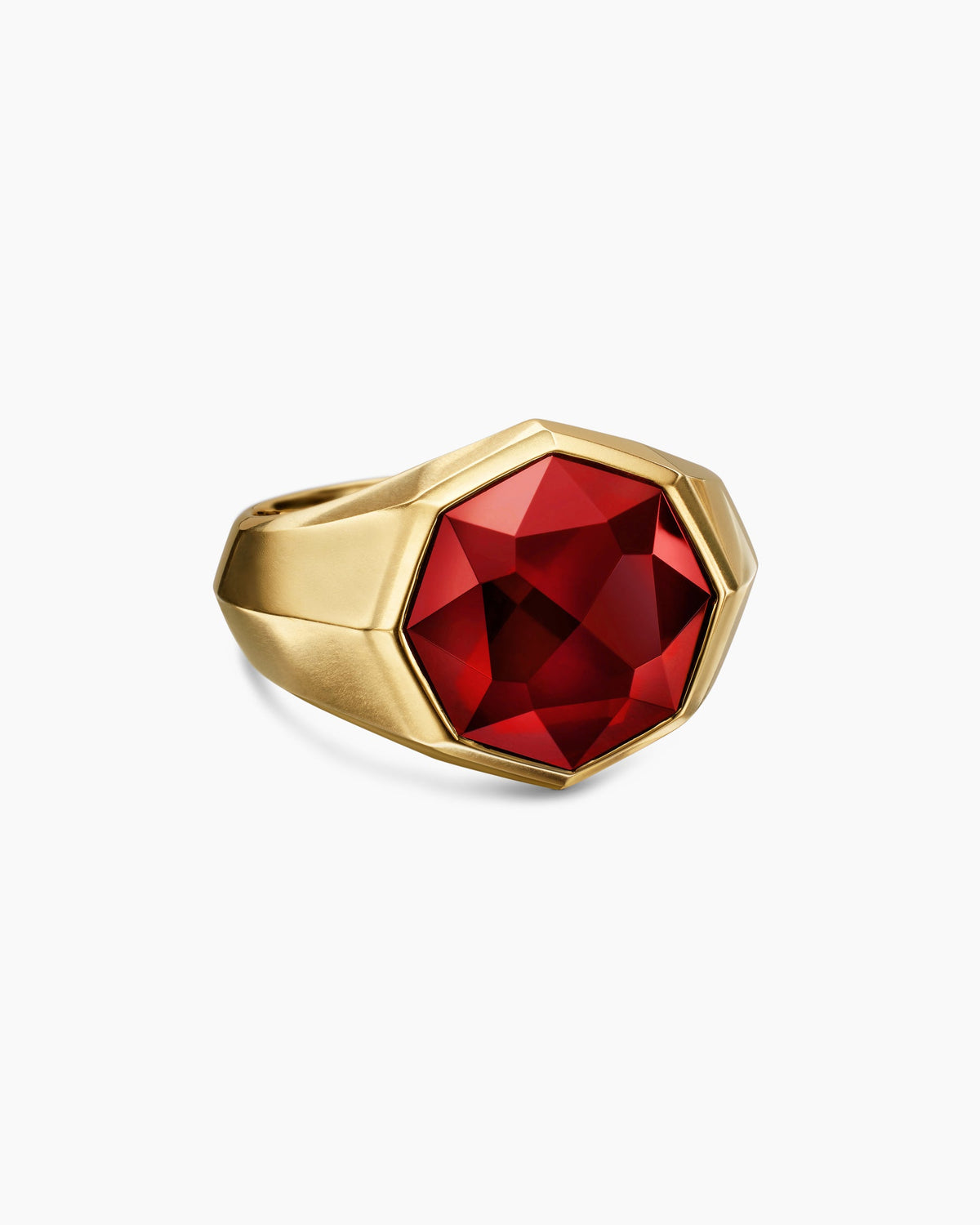 Faceted Signet Ring in 18K Yellow Gold with Garnet, 17.3mm