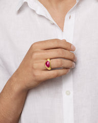 Shipwreck Signet Ring in 18K Yellow Gold with Ruby, 14.5mm