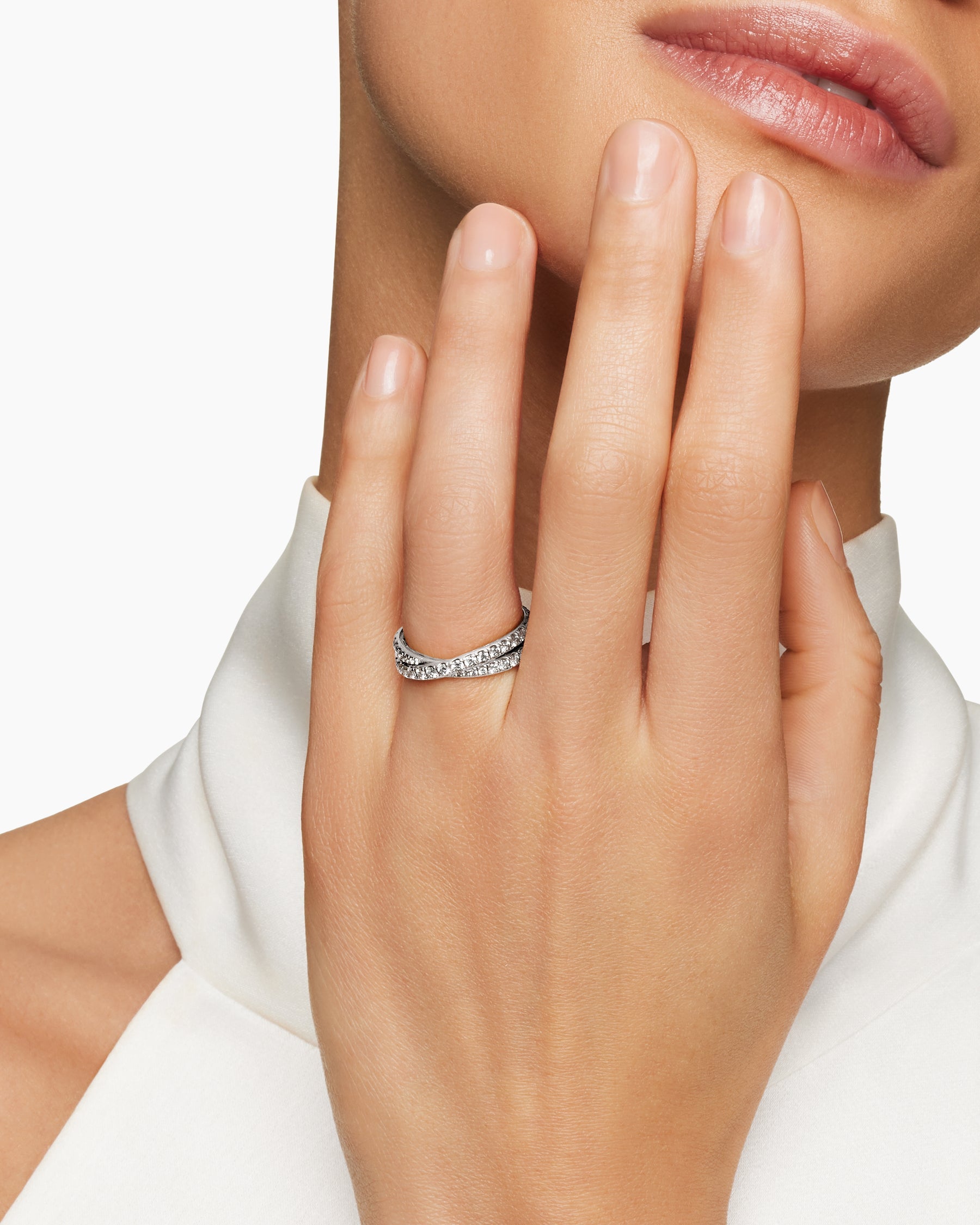 DY Crossover® Band Ring in Platinum with Diamonds, 5.2mm