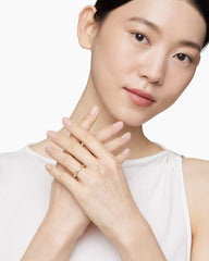 DY Delaunay Band Ring in 18K Yellow Gold with Baguette Diamonds, 3.2mm